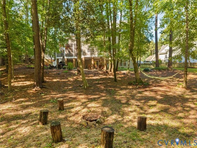 5431 Lemoore Dr, Glen Allen, VA 23059