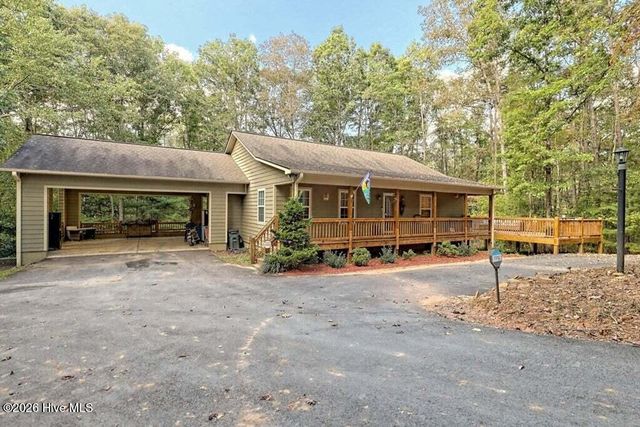 55 Rolling Oaks Road, Murphy, NC 28906
