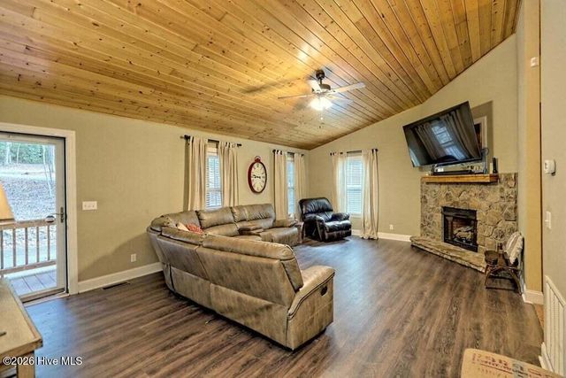 55 Rolling Oaks Road, Murphy, NC 28906