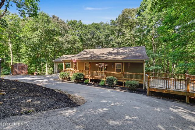 55 Rolling Oaks Road, Murphy, NC 28906