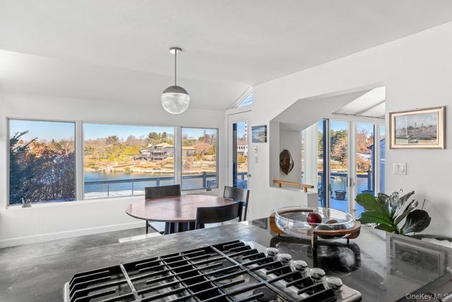 6 Lady Janes Way, Northport, NY 11768