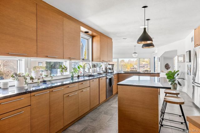 6 Lady Janes Way, Northport, NY 11768