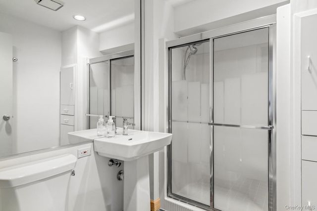 6 Lady Janes Way, Northport, NY 11768