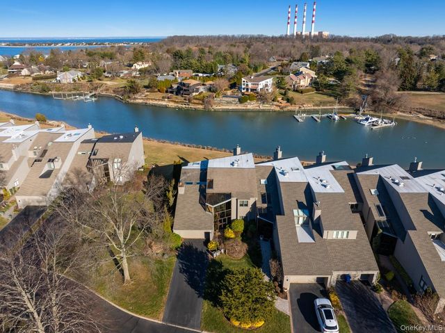 6 Lady Janes Way, Northport, NY 11768