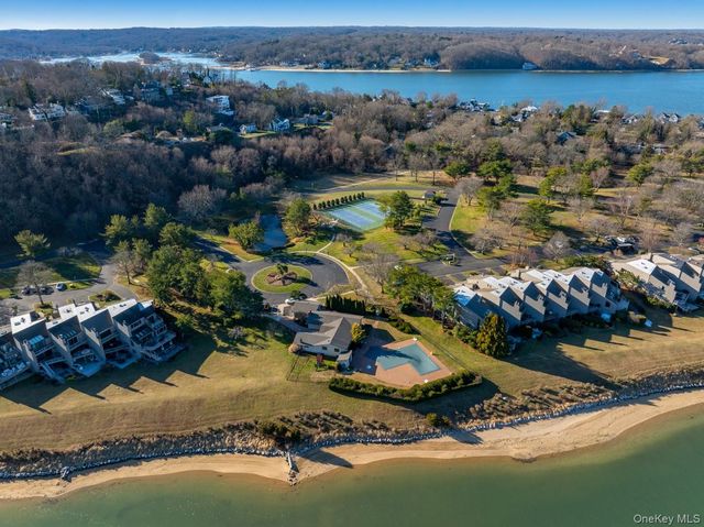 6 Lady Janes Way, Northport, NY 11768