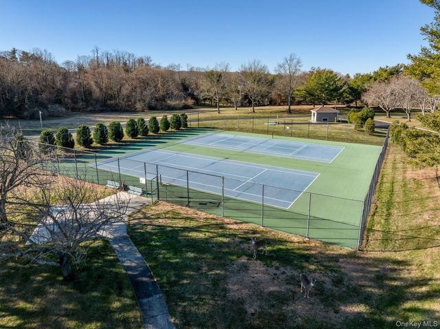 6 Lady Janes Way, Northport, NY 11768