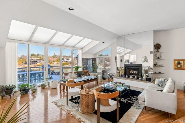 6 Lady Janes Way, Northport, NY 11768