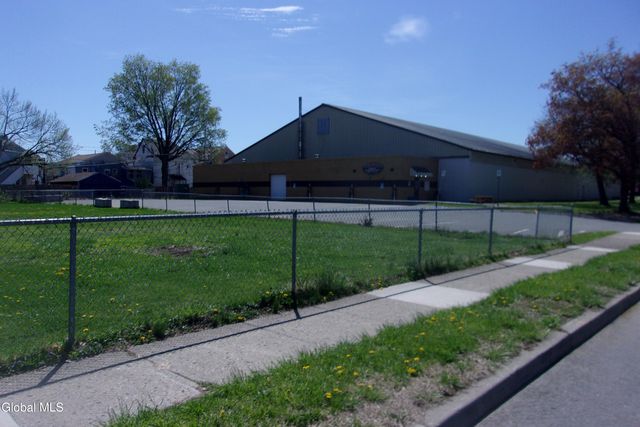 1337 2nd Avenue, Watervliet, NY 12189