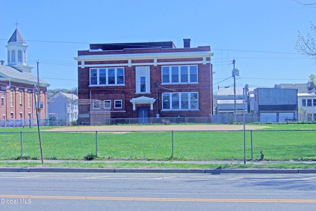 1337 2nd Avenue, Watervliet, NY 12189