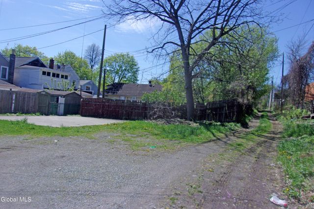 1337 2nd Avenue, Watervliet, NY 12189