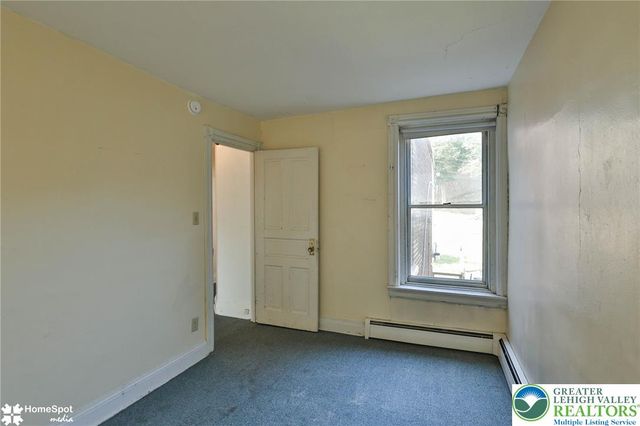 560 Hillside Avenue, Bethlehem City, PA 18015