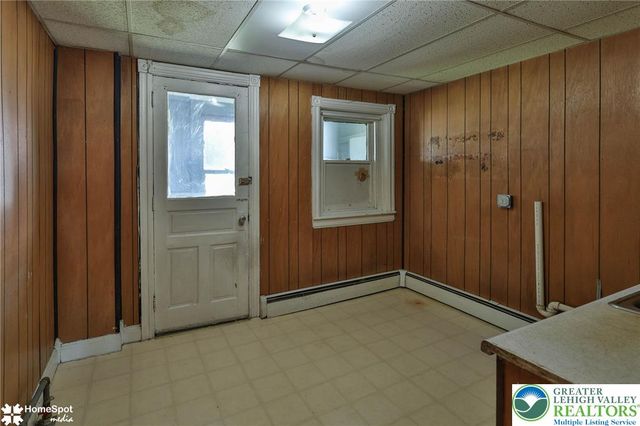 560 Hillside Avenue, Bethlehem City, PA 18015