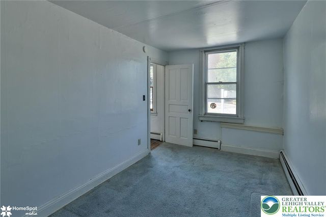 560 Hillside Avenue, Bethlehem City, PA 18015