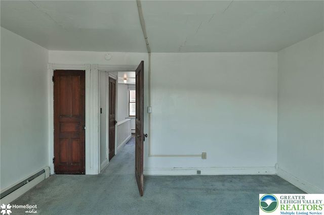 560 Hillside Avenue, Bethlehem City, PA 18015