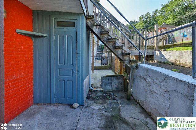 560 Hillside Avenue, Bethlehem City, PA 18015