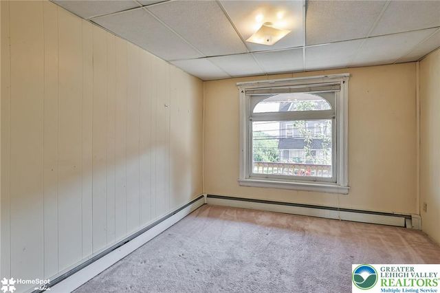 560 Hillside Avenue, Bethlehem City, PA 18015