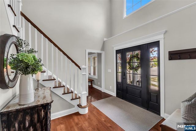 11 Amelia Drive, Old Tappan, NJ 07675