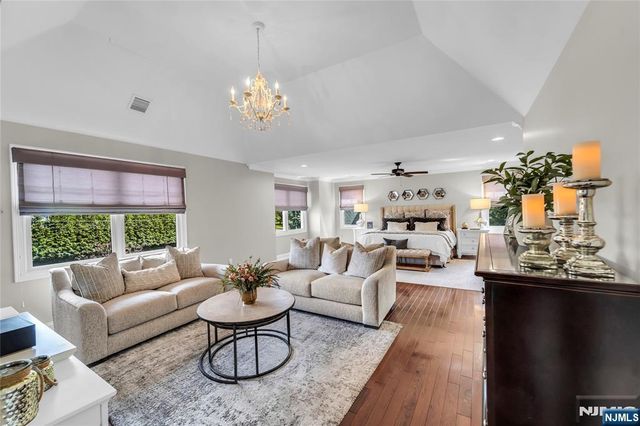 11 Amelia Drive, Old Tappan, NJ 07675