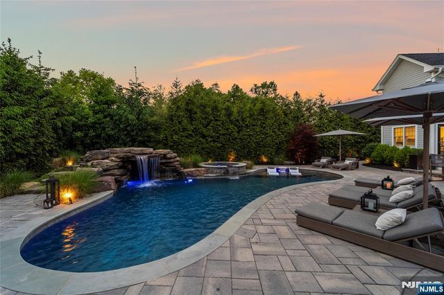 11 Amelia Drive, Old Tappan, NJ 07675