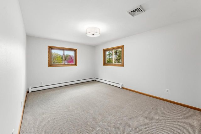 8480 Indian Creek PARKWAY, Fox Point, WI 53217