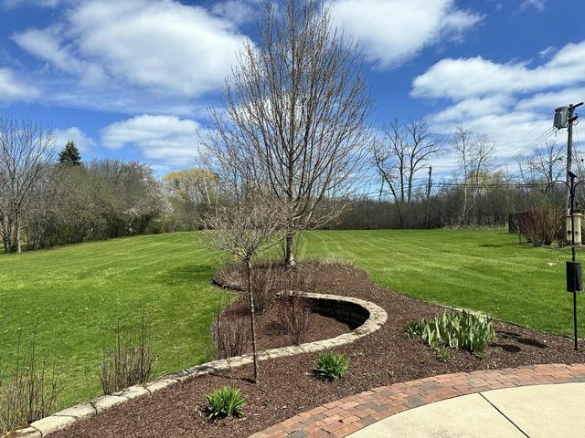 8480 Indian Creek PARKWAY, Fox Point, WI 53217