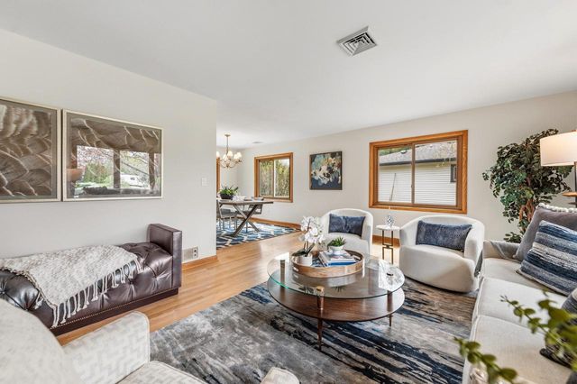 8480 Indian Creek PARKWAY, Fox Point, WI 53217