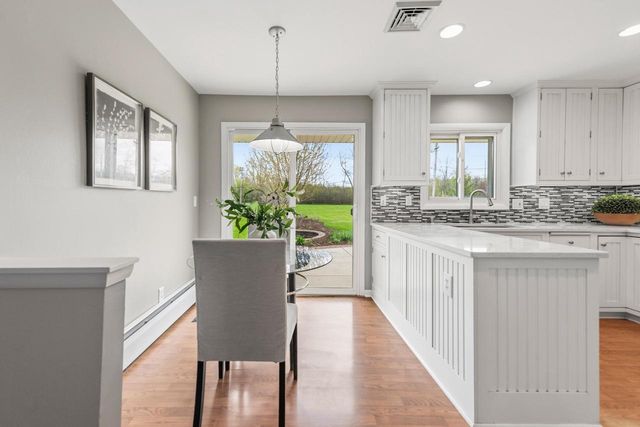 8480 Indian Creek PARKWAY, Fox Point, WI 53217