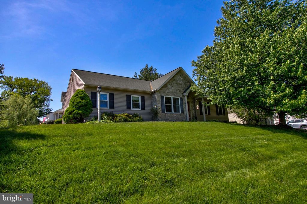3932 LAUREL RUN, Columbia, PA 17512