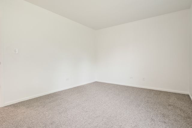 571 Newport Court, Island Lake, IL 60042