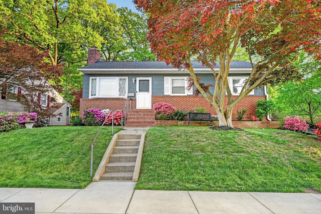 Image 1 of property listing at 5809 PARK RD, Baltimore, MD 21225