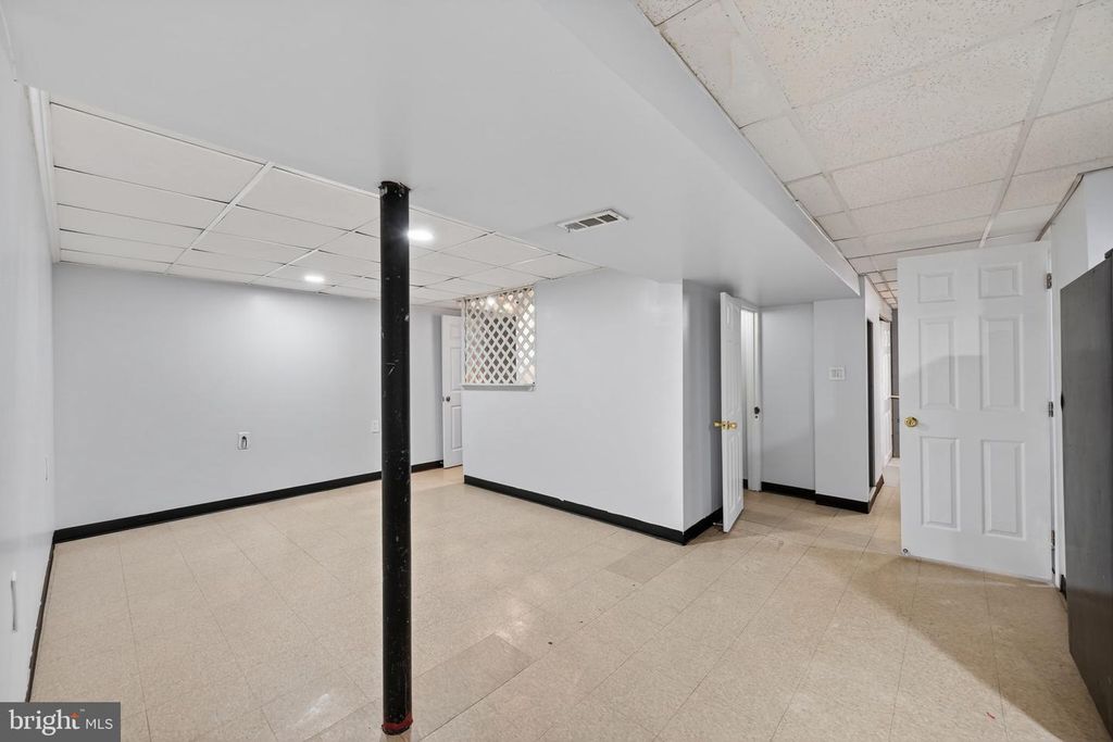 Image 25 of property listing at 5809 PARK RD, Baltimore, MD 21225