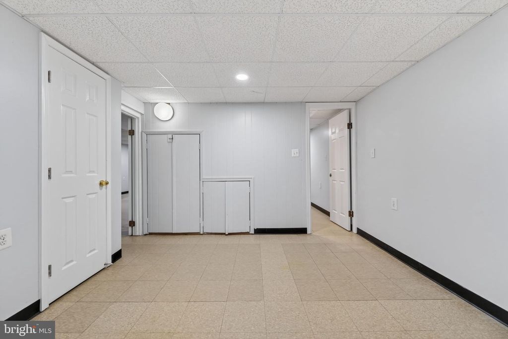 Image 28 of property listing at 5809 PARK RD, Baltimore, MD 21225