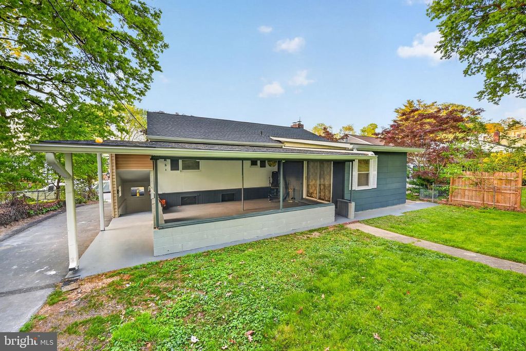 Image 41 of property listing at 5809 PARK RD, Baltimore, MD 21225