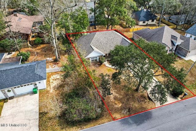 883 Alawai Avenue, Diamondhead, MS 39525