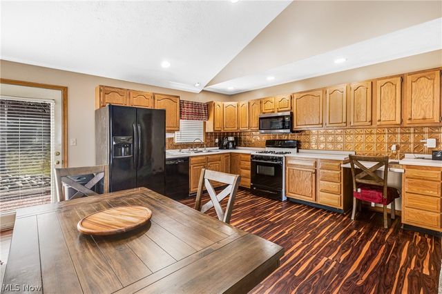 616 N James Street, East Palestine, OH 44413