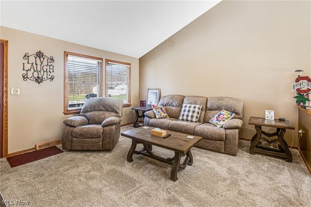616 N James Street, East Palestine, OH 44413
