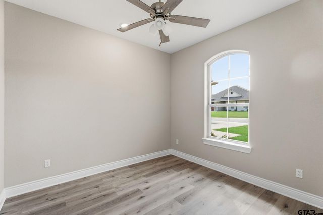 109 Hay Meadow Dr, Winona, TX 75792