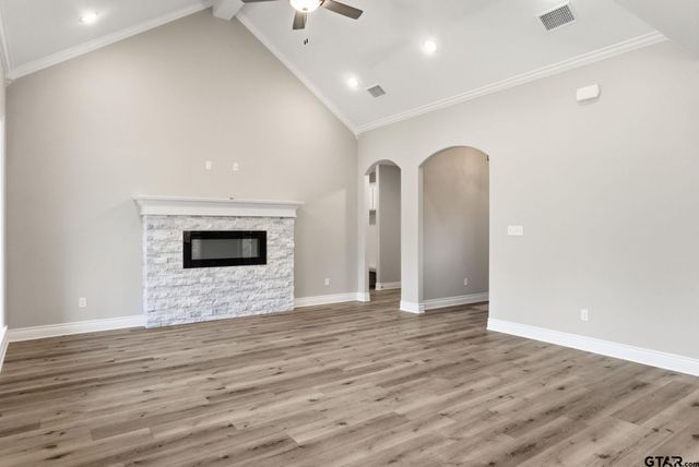 109 Hay Meadow Dr, Winona, TX 75792