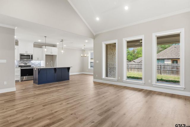 109 Hay Meadow Dr, Winona, TX 75792