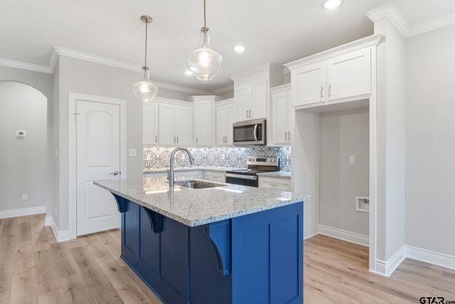 109 Hay Meadow Dr, Winona, TX 75792