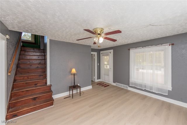 886 Archer Road, Bedford, OH 44146