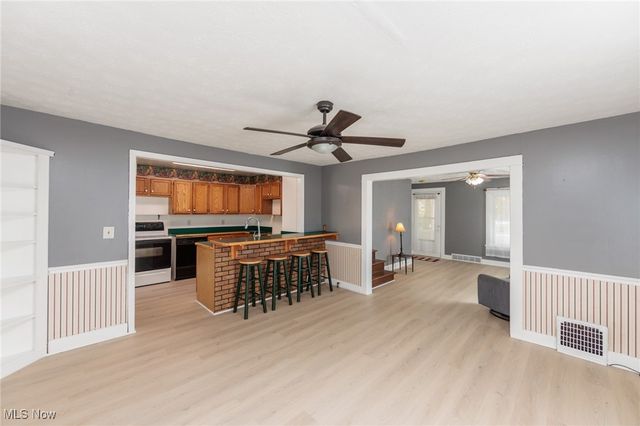 886 Archer Road, Bedford, OH 44146