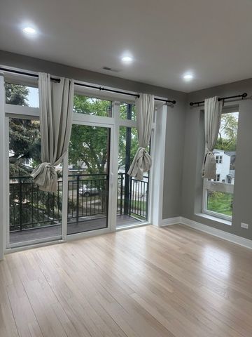 7428 N Rogers Avenue 2E, Chicago, IL 60626