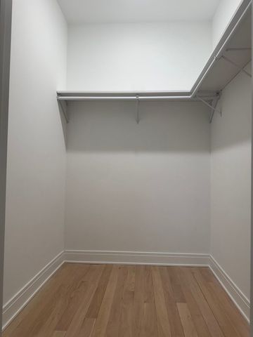 7428 N Rogers Avenue 2E, Chicago, IL 60626