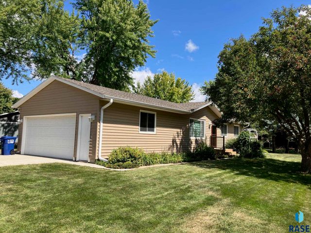 6512 W Essex Dr Drive, Sioux Falls, SD 57106