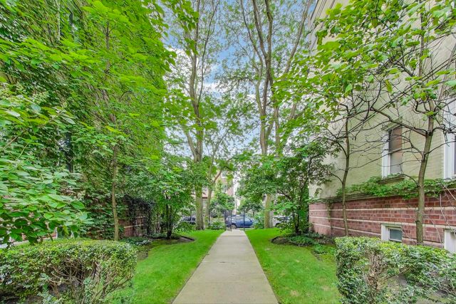 1442 W CARMEN Avenue 1, Chicago, IL 60640