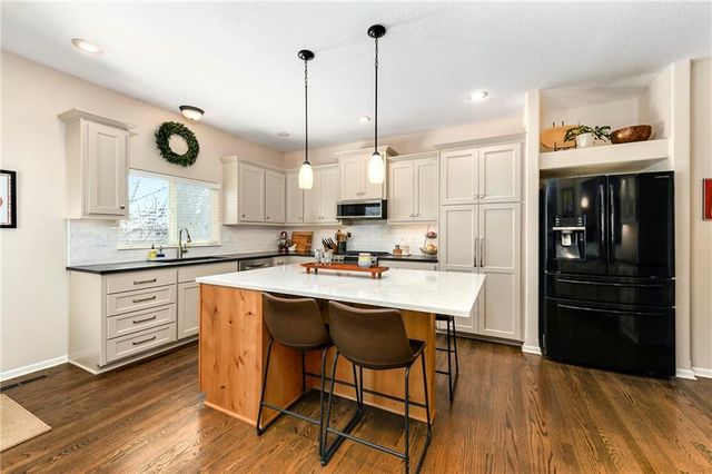 2153 W Ferrel Drive, Olathe, KS 66061