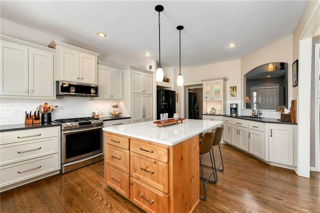 2153 W Ferrel Drive, Olathe, KS 66061