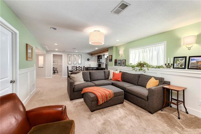 2153 W Ferrel Drive, Olathe, KS 66061