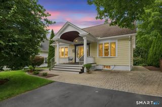 40 Stonehouse Road, Trumbull, CT 06611